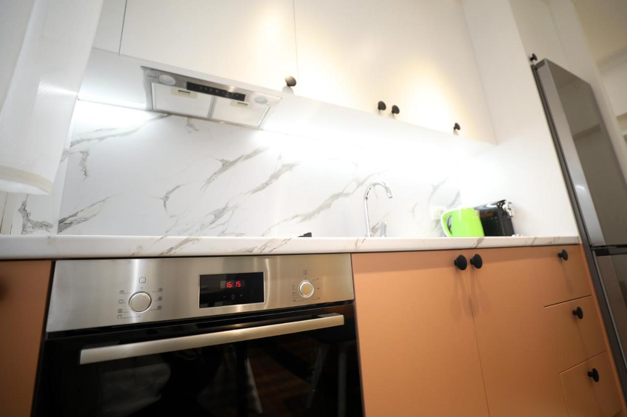 Tirana Center Apartment - Your Cosy Corner Екстериор снимка
